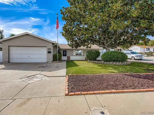 9760 Pebble Beach Dr, Santee, CA 92071