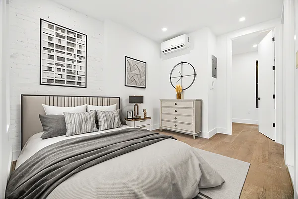 Rented by REAL New York | media 44