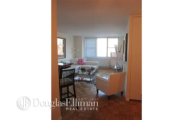 Rented by Douglas Elliman | media 4