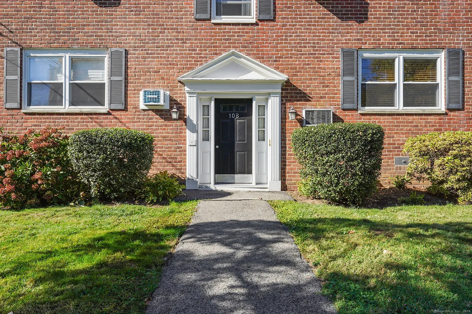 108 Strawberry Hill Avenue #1 photo 1