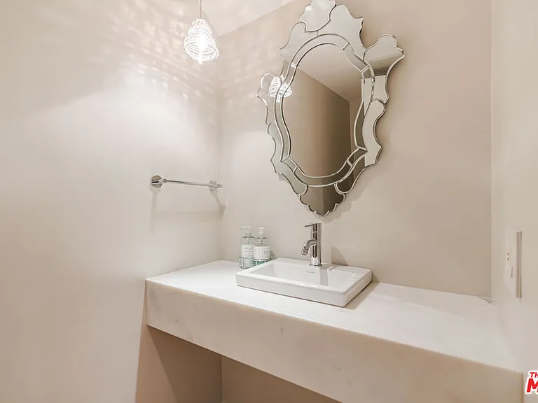 17083 Palisades Cir — Photo 14