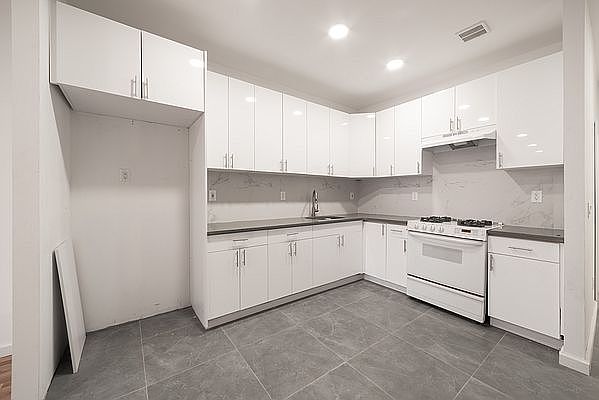 1st image of 1044 Flatbush Ave #1