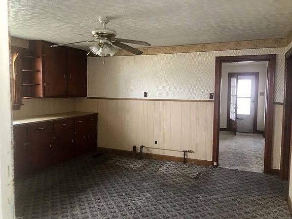 3rd image of 44 Kenwood Ave