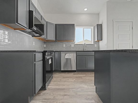 4th image of 2135 Moon River Rd