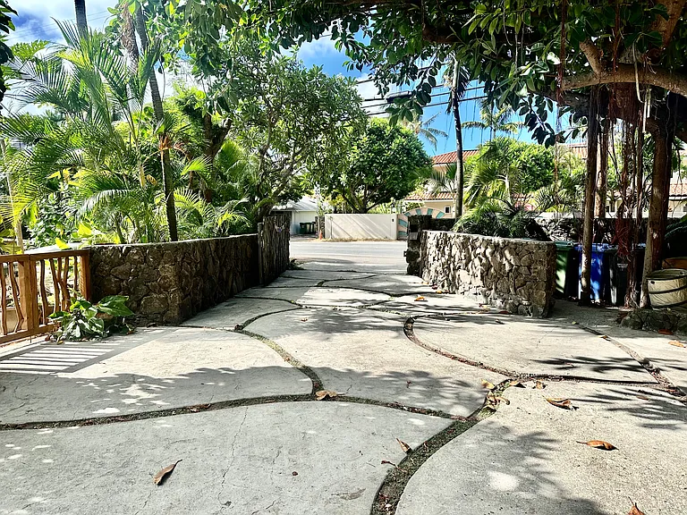 267 S Kalaheo Ave — Photo 9