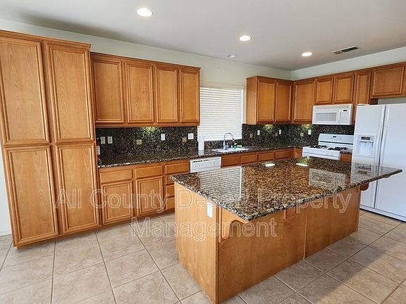 4th image of 82743 Scenic Dr