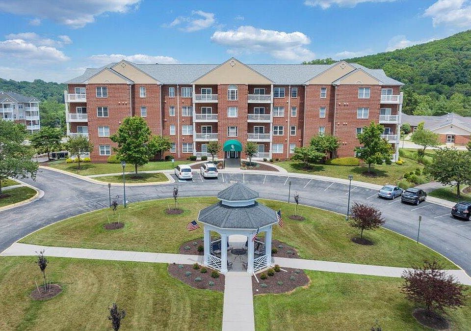 1st image of 4444 Pheasant Ridge Rd SW #405