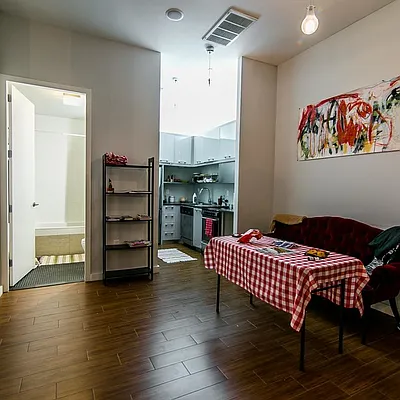 Rented by Nooklyn NYC LLC | media 41