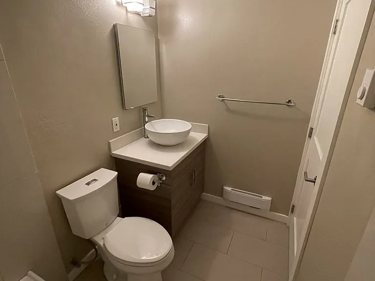 Mercer Crest Apartments — Photo 6