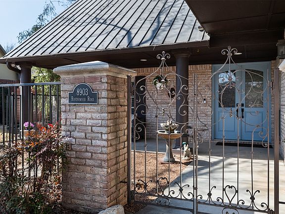 2nd image of 8903 Ravenswood Rd