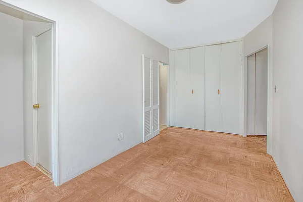 Sold by Re/Max In The City | media 27