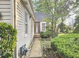 129 Pauline Ave, Buffalo Grove, IL 60089