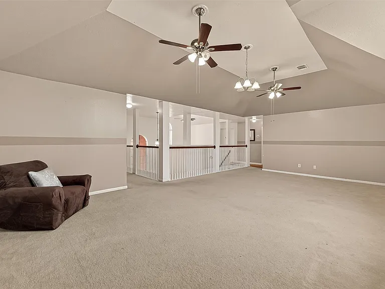 16315 April Ridge Dr — Photo 28