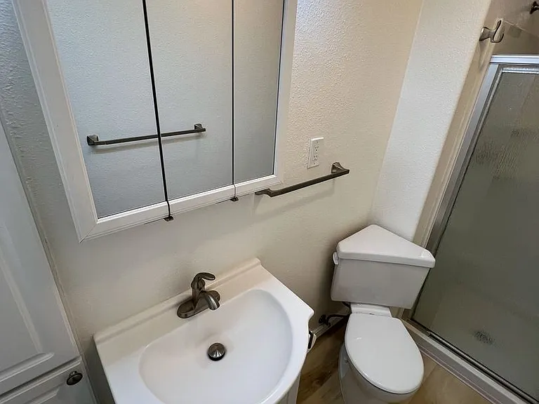 4920 Jensen Rd #B — Photo 9