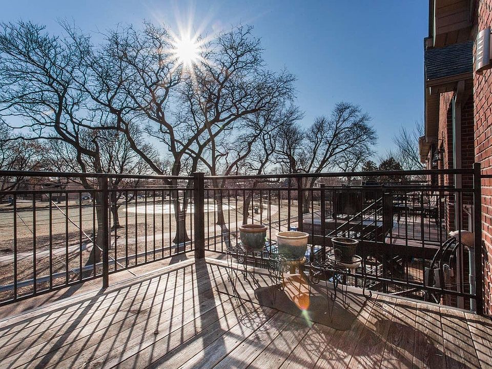 1st image of 5301 W Leland Ave #1