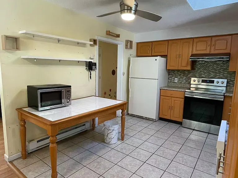 37 Hoppin Hill Ave — Photo 9