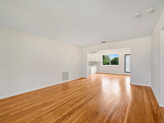 5th image of 1706 N M St