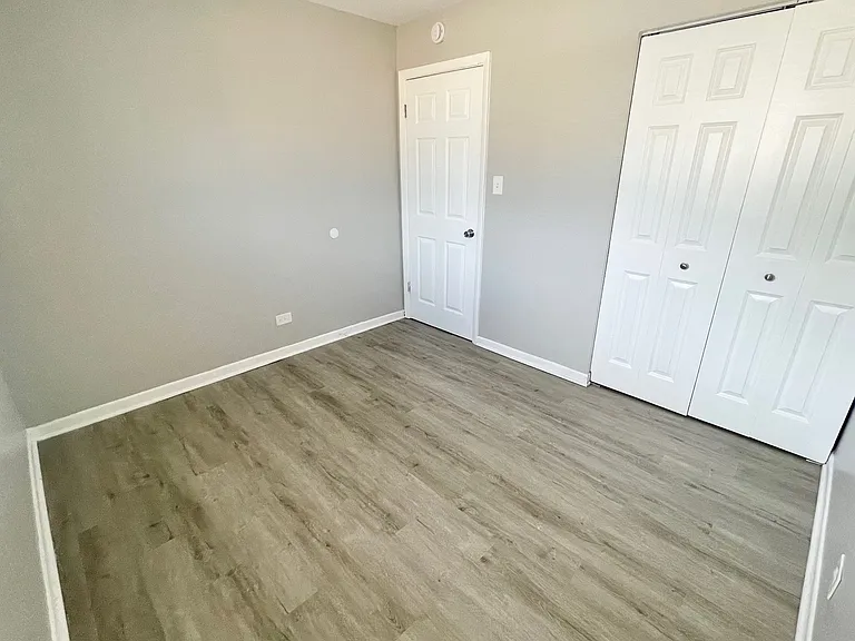 1721 E Roosevelt Rd #4 — Photo 17
