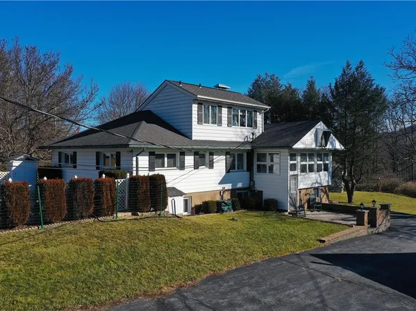 389 Prospect Rd, Chester, NY 10918