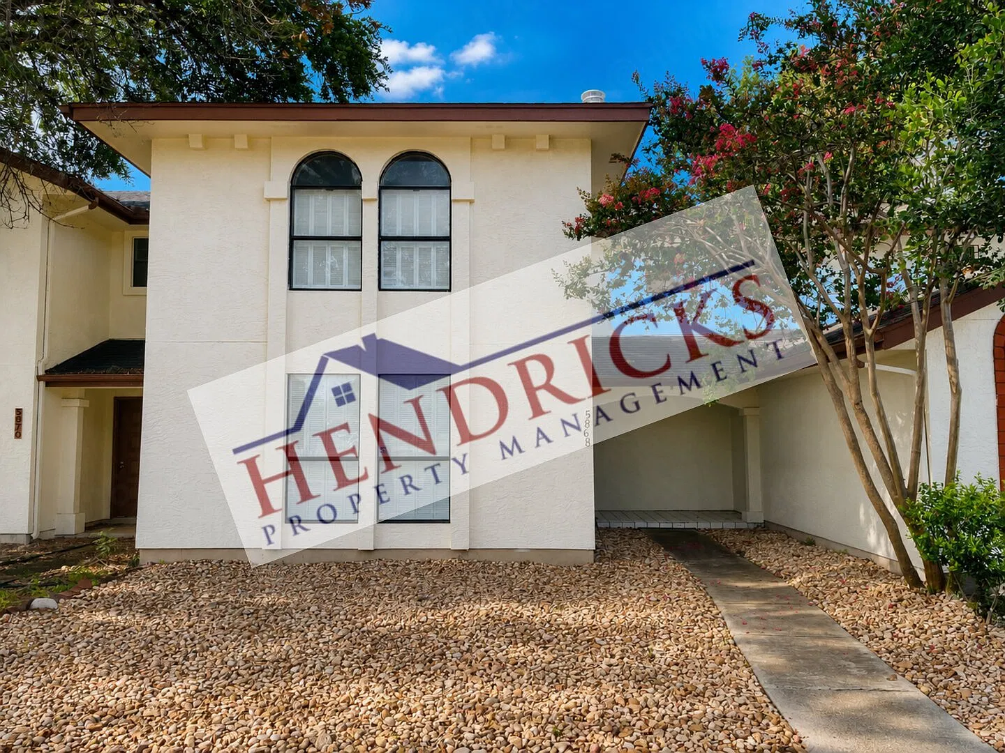 Move-In Special. off the first full month's rent with an 18-month lease. — Photo 2