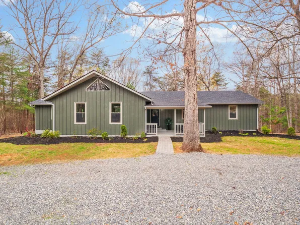 328 Little Brook Ln, Rocky Mount, VA 24151