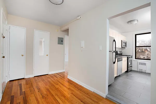 Rented by Waldstar Real Estate LLC | media 16