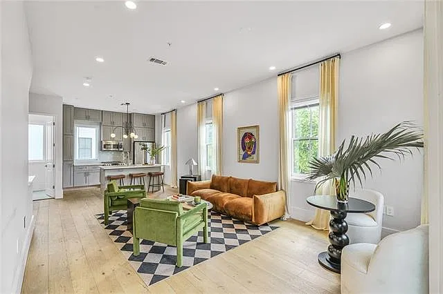 2 bed, 2.5 bath, 1445 sqft, $2,500 — Photo 3