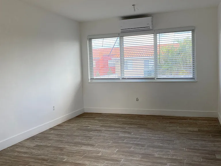 2190 SW 14th Ter — Photo 13
