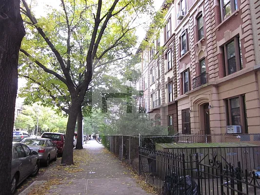 Rented by Highline Residential | media 26