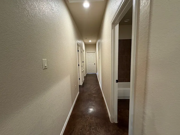 204 Kaspar Way — Photo 8
