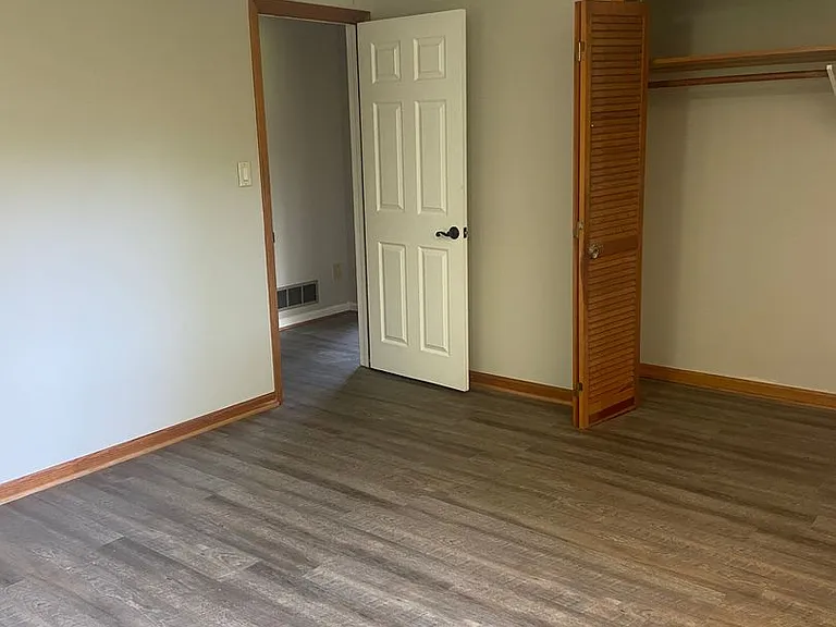 1908 Hickory Ln — Photo 30