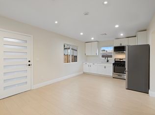 18242 Saticoy St, Reseda, CA 91335