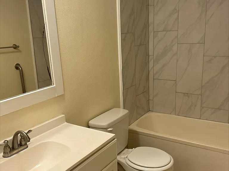 4617 W Bellarose St — Photo 10