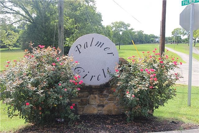 2nd image of 201 Palmer Rd