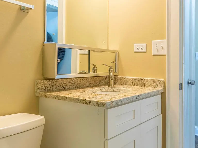 5700 S Archer Ave #3B — Photo 8