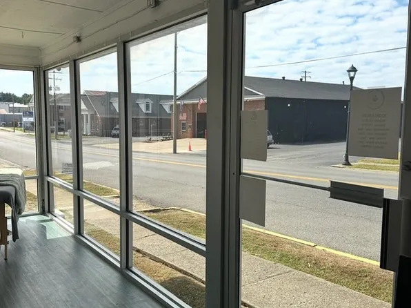 212 N 2nd St, Central City, KY 42330
