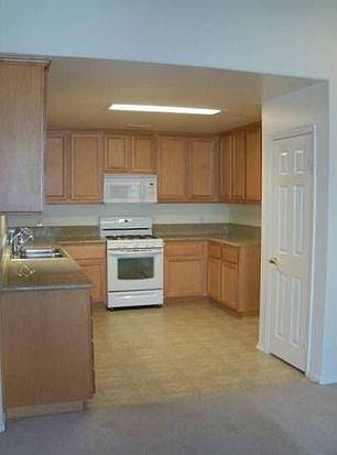 4th image of 102 Dean Dr Unit 2