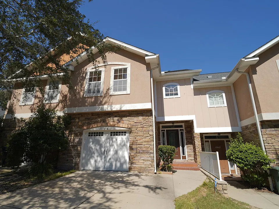 1728 Summer Meadow Pl