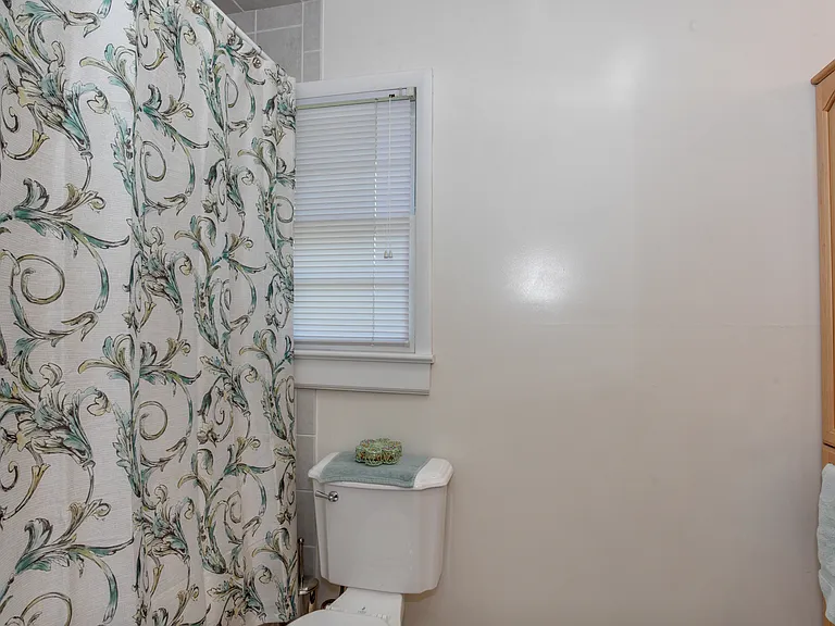 101 Lamper Rd — Photo 16