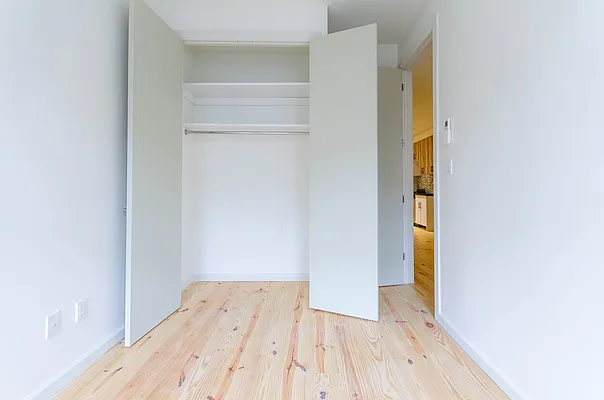 Rented by Nooklyn NYC LLC | media 13