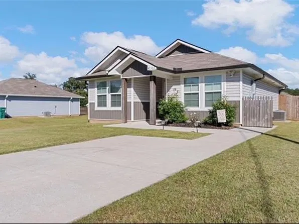 42302 Andrea Ln, Ponchatoula, LA 70454