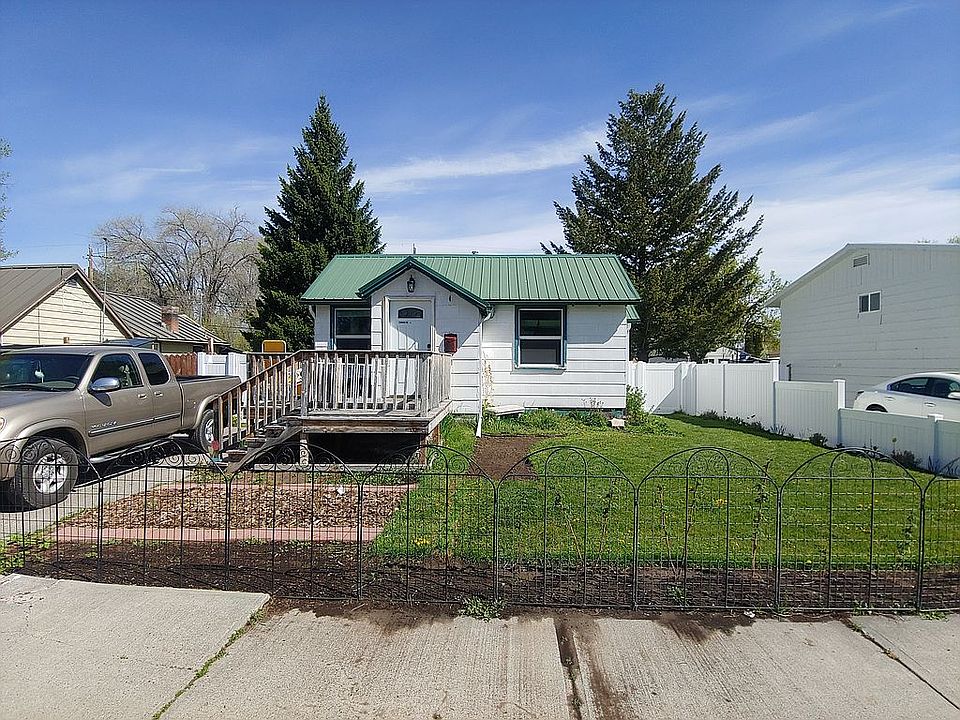 1st image of 274 W 19th St