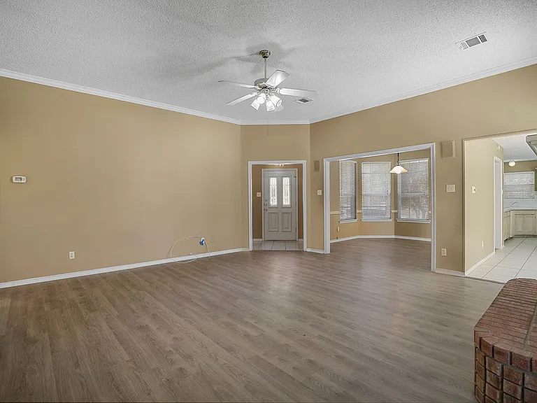 3040 Flamingo Cir — Photo 3