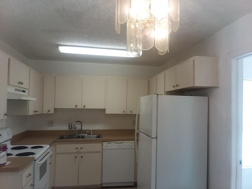 2nd image of 7210 Arbutus Dr