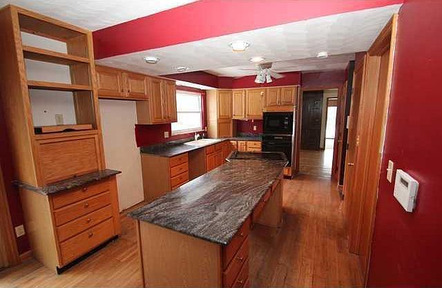 2nd image of 10815 Lithopolis Rd