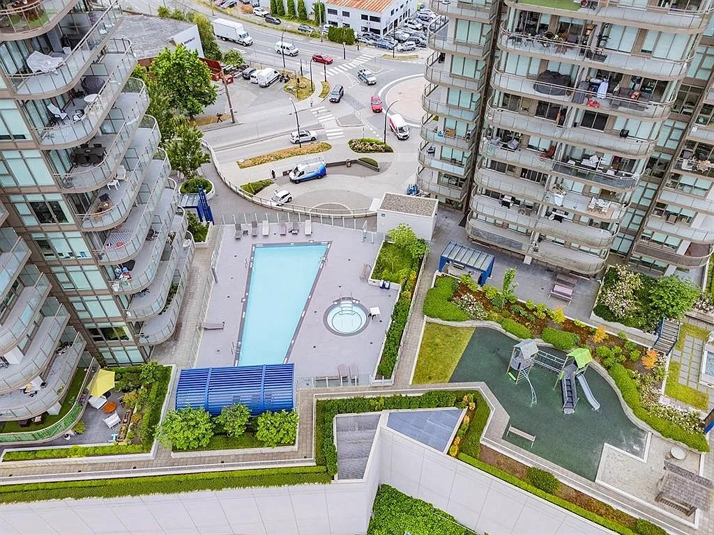 2 bed, 867 sqft, $2,700 — Photo 4