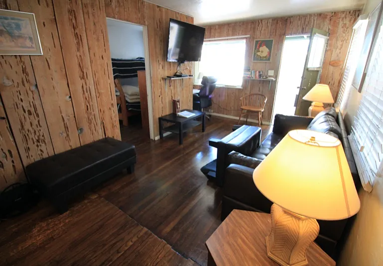 728 Venice Ct — Photo 16