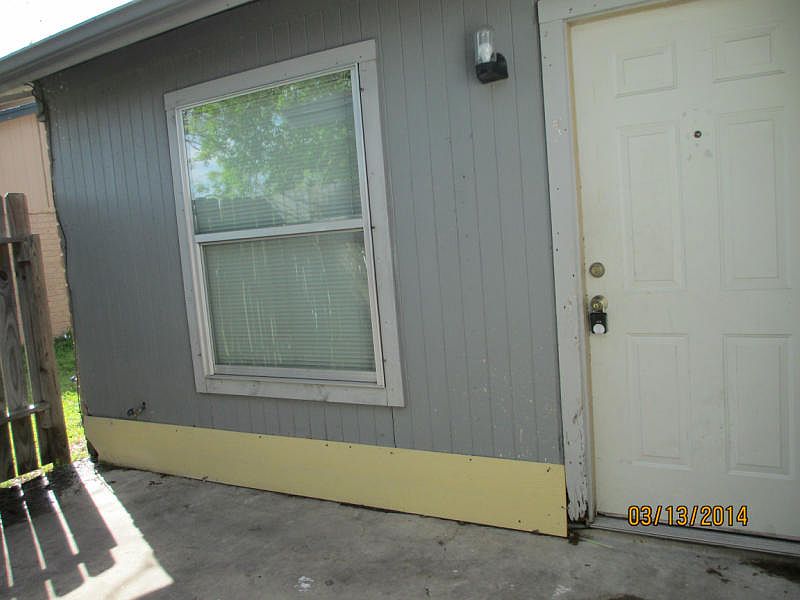 1st image of 5725 Crestmore Dr