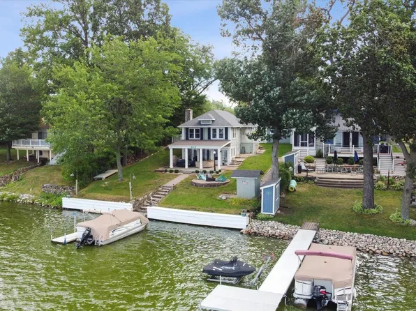 4545 N Underwood Rd, Walkerton, IN 46574
