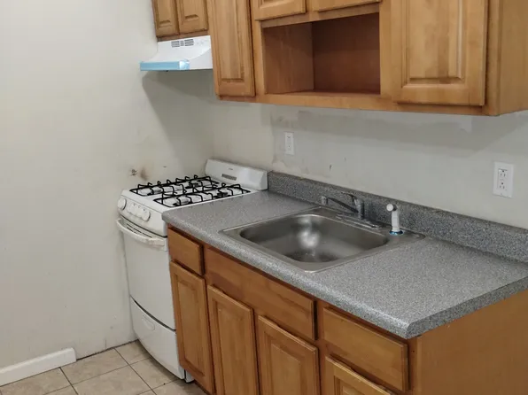 5721 W Girard Ave Floor 1, Philadelphia, PA 19131